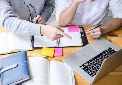 L'importanza di un tutor nel processo di ricerca del lavoro 5 Limportanza di un tutor nel processo di ricerca del lavoro